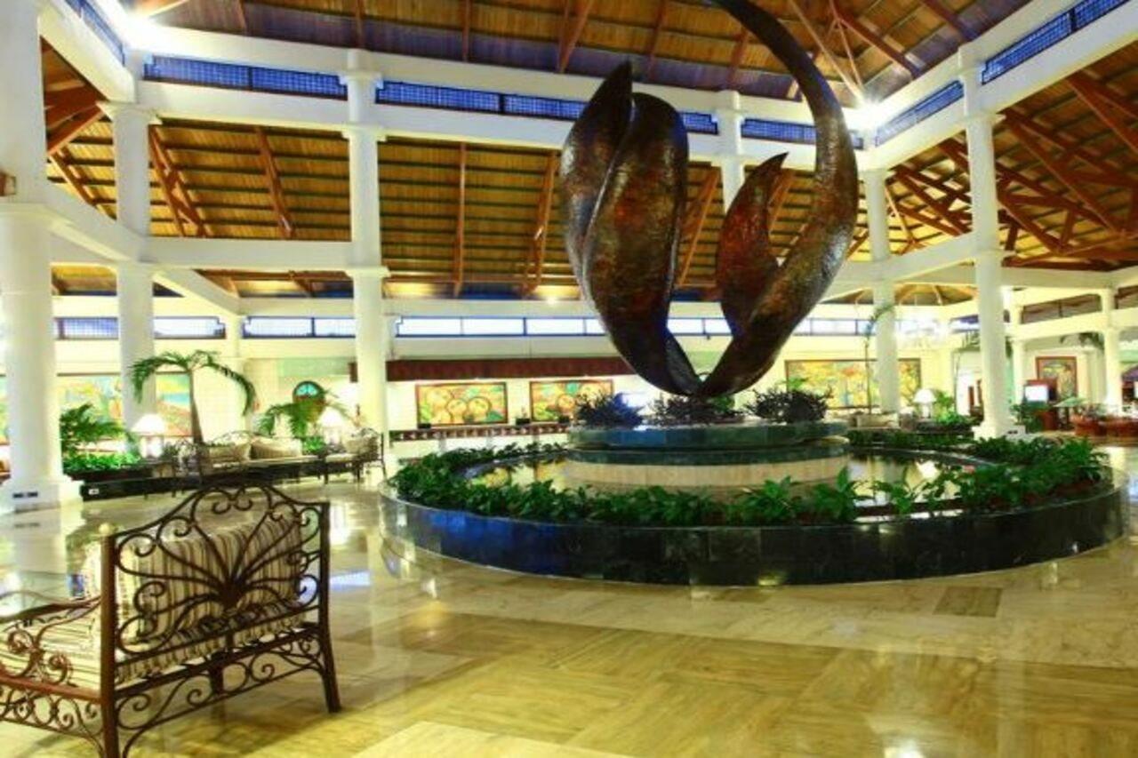 บาเฮีย ปรินซิเป แกรนด์ บาวาโร ออล อินคลูซีฟ Hotel ปุนตากานา ภายนอก รูปภาพ Lobby of the Hard Rock Hotel