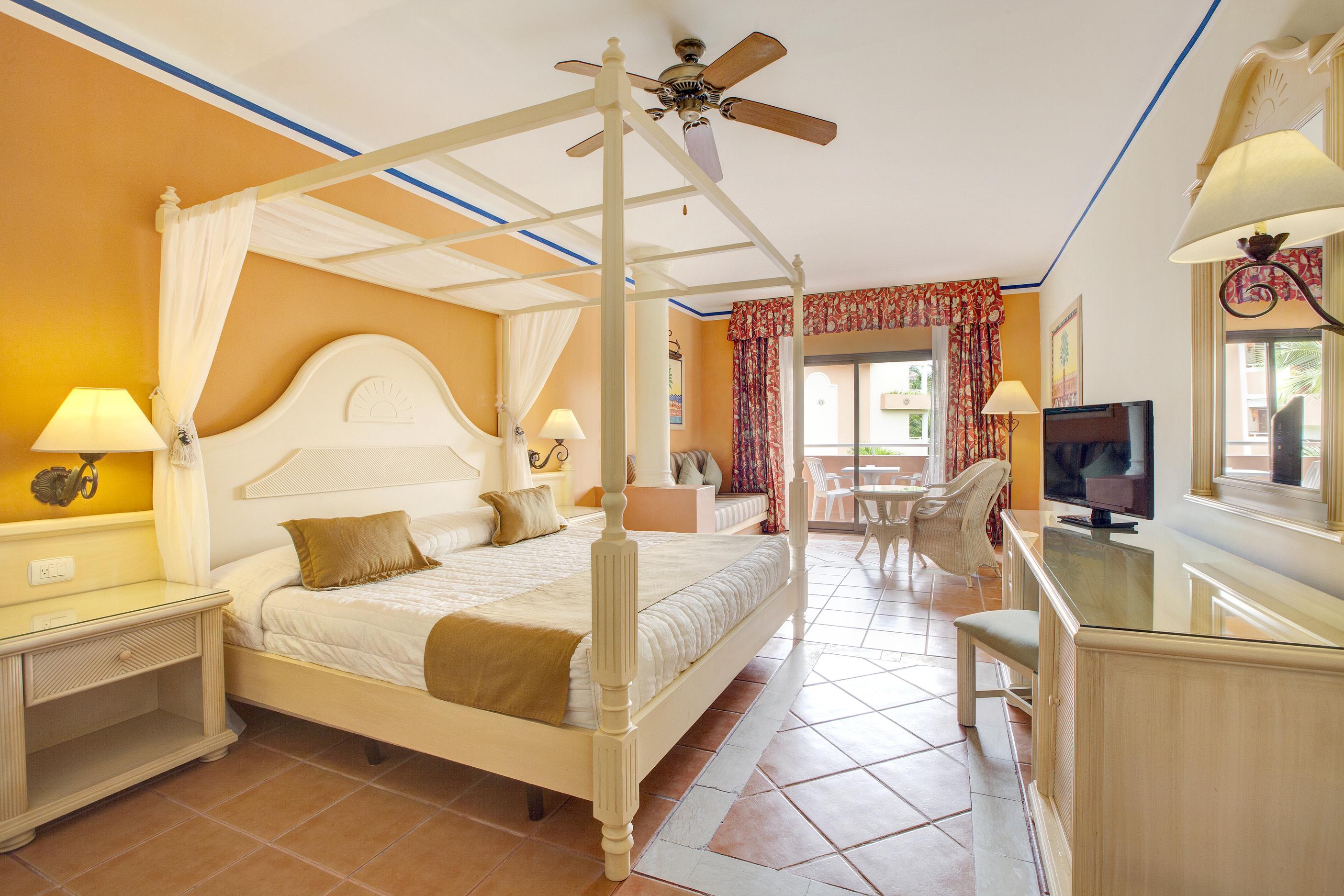 บาเฮีย ปรินซิเป แกรนด์ บาวาโร ออล อินคลูซีฟ Hotel ปุนตากานา ภายนอก รูปภาพ A room at the Iberostar Grand Hotel at Playa del Inglés, Gran Canaria