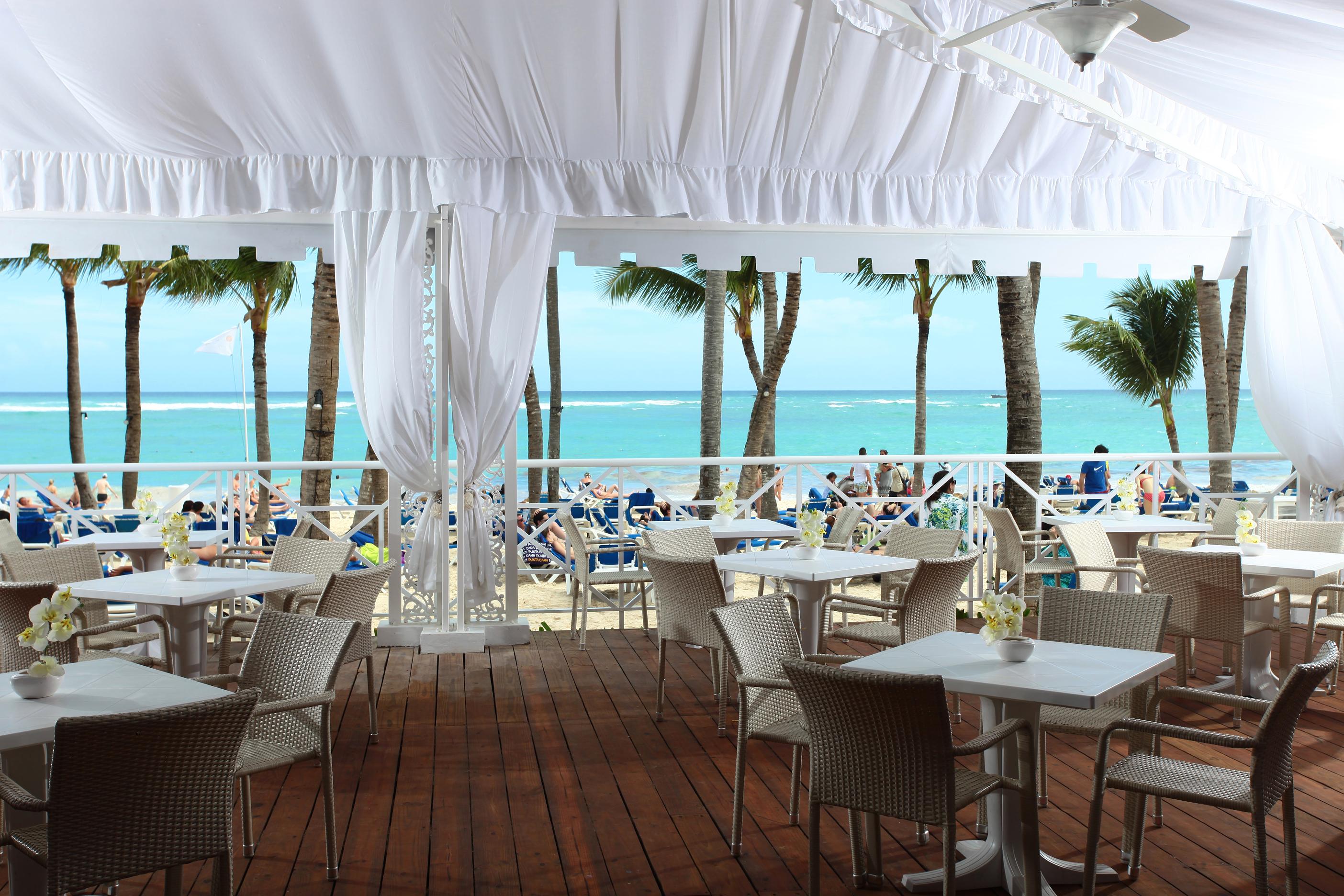 บาเฮีย ปรินซิเป แกรนด์ บาวาโร ออล อินคลูซีฟ Hotel ปุนตากานา ภายนอก รูปภาพ The Beach Club at The Fontainebleau