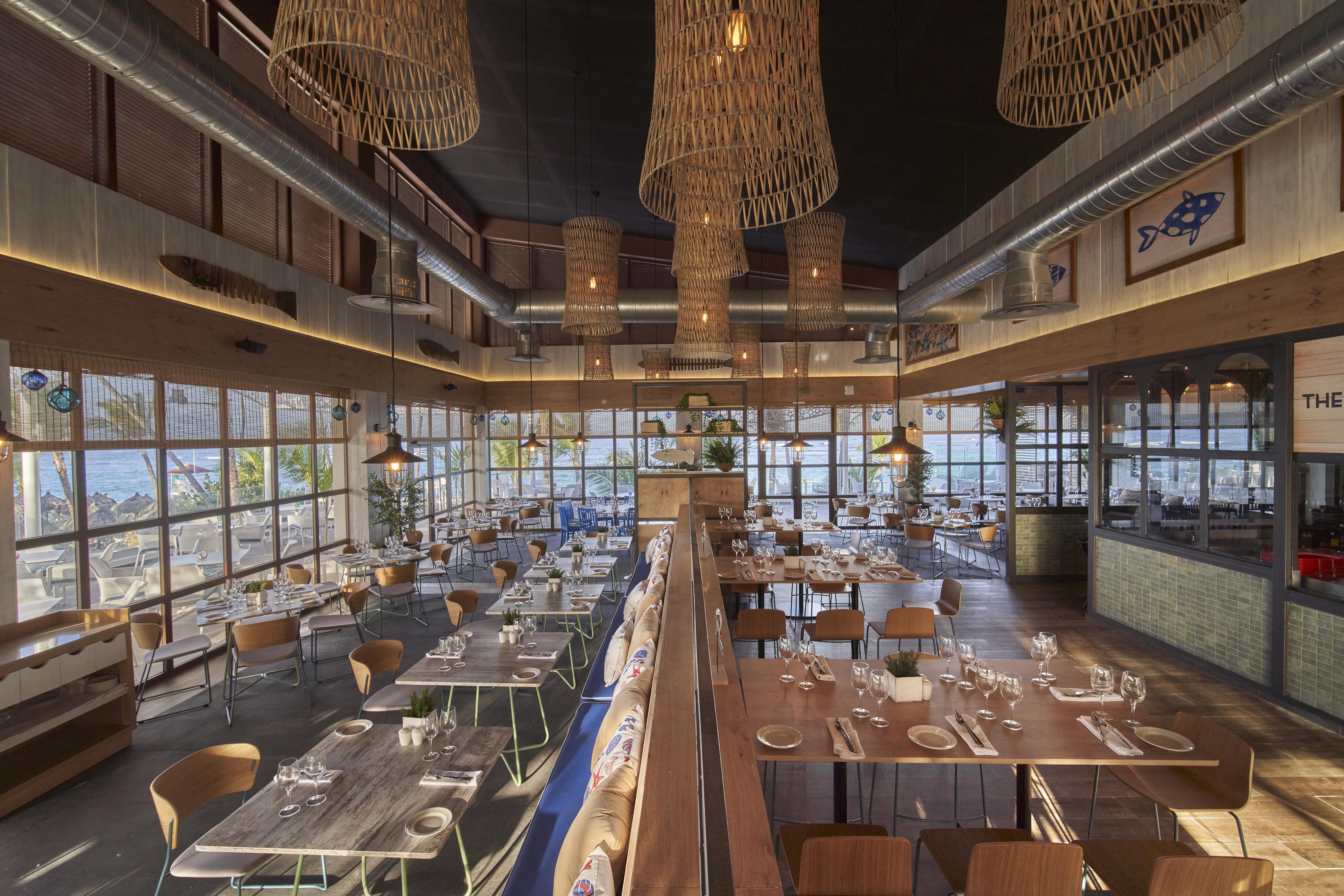 บาเฮีย ปรินซิเป แกรนด์ บาวาโร ออล อินคลูซีฟ Hotel ปุนตากานา ภายนอก รูปภาพ Restaurant interior